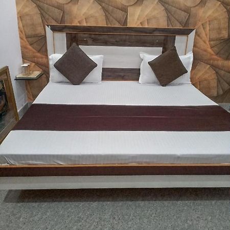 Branded Guest House Jalandhar Exterior foto
